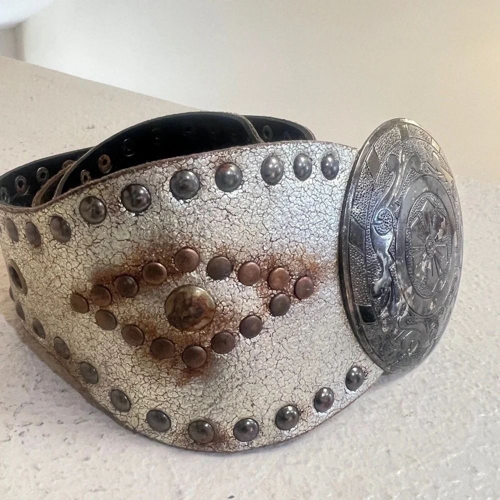 VNTG‎ Supper distressed women silver studded Leather waist Belt rusty Y2K grunge